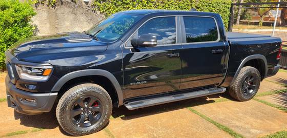 RAM 1500 5.7 V8 GASOLINA REBEL CD 4X4 AUTOMÁTICO